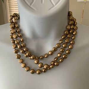 Gold pearl necklace